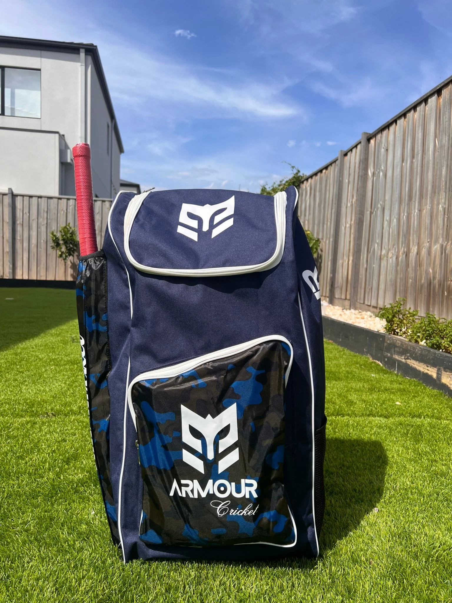 Armour Cricket AVENGER Duffle Kit Bag - Junior - Image 3