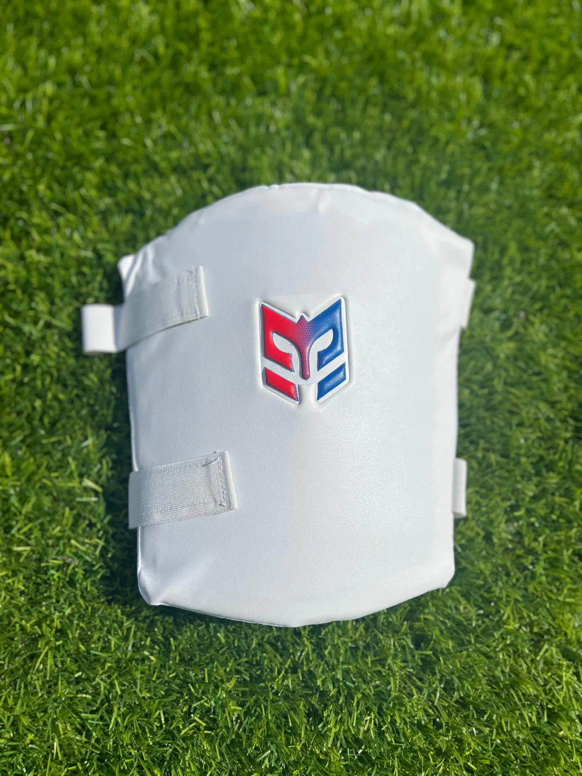Armour Cricket Kit Bundle - Size 3(Age 6-8) - Image 7