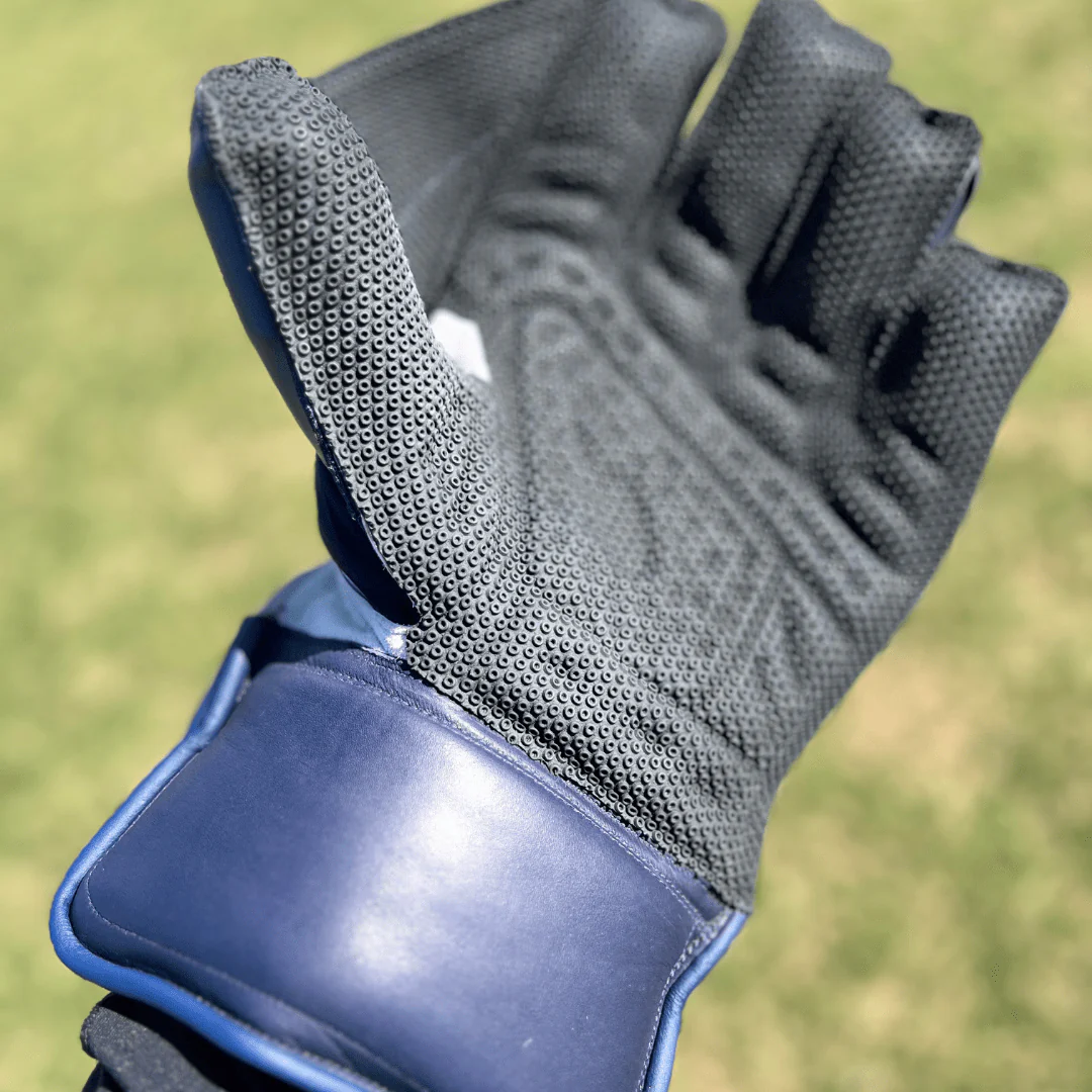 Armour Legends Navy Wicket Keeping Gloves - Image 3