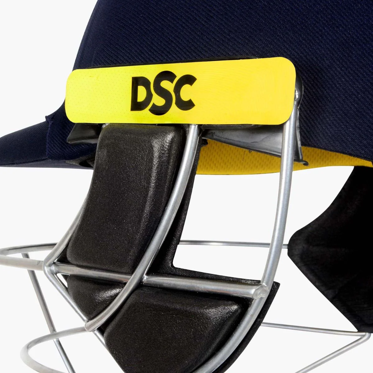 DSC Avenger Pro 2.0 Cricket Helmet with Neck Protector - Image 4