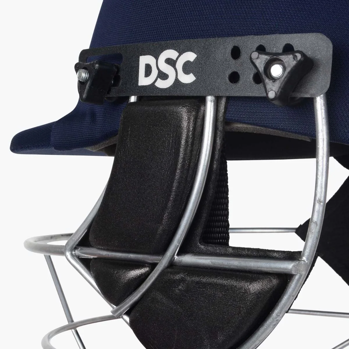 DSC Defender Cricket Helmet - Image 3