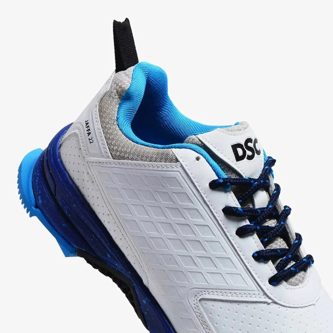 DSC Jaffa 22 Rubber Spike Cricket Shoes - White/Navy - Image 5