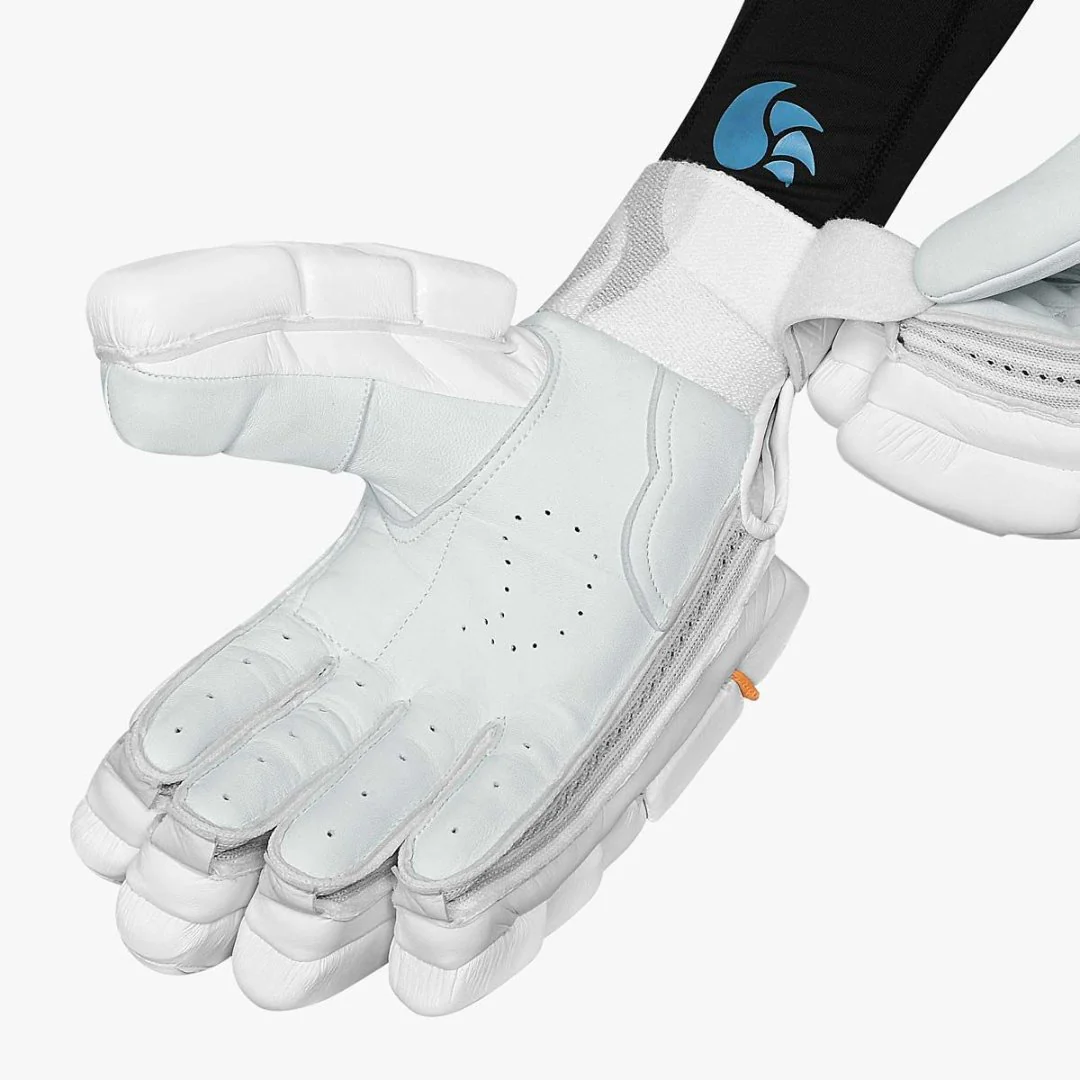DSC Krunch The Bull Autograph Batting Gloves - Image 4