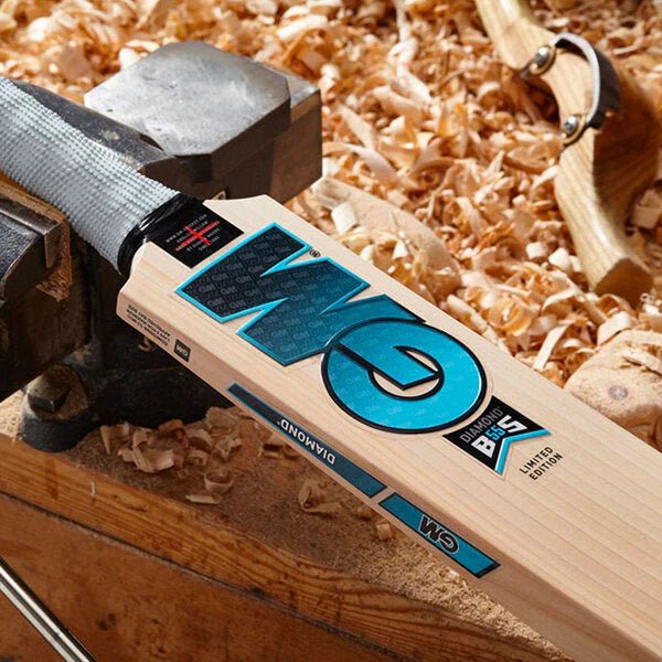 GM Diamond DXM Original Cricket Bat