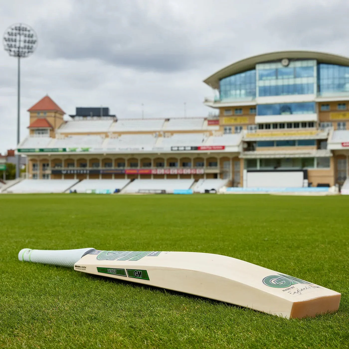 GM VERVA DXM 404 Cricket Bat – 2025 Edition - Image 3