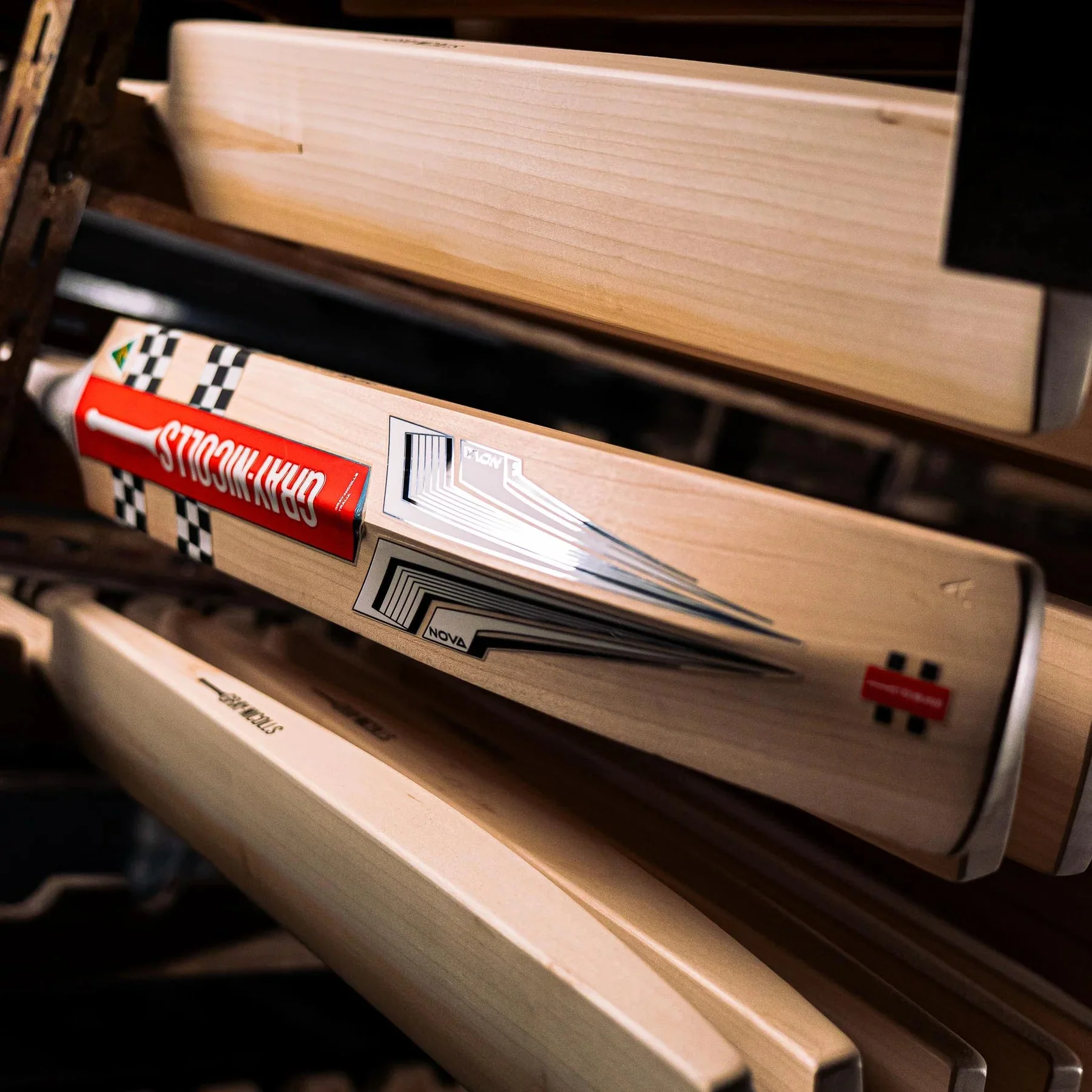 Gray Nicolls Nova 3.0 Players Edition English Willow Cricket Bat 2025-26 Edition - Image 2