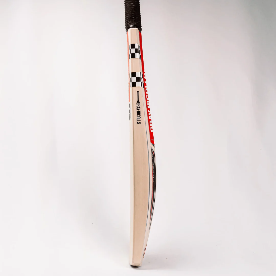 Gray Nicolls Spectre 950 R-Play Cricket Bat - Junior - Image 3