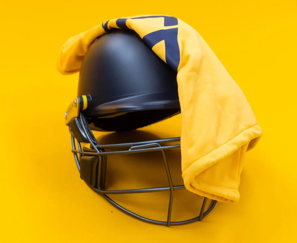 MASURI E-LINE PLUS TITANIUM CRICKET HELMET 25-26 EDITION - Image 6