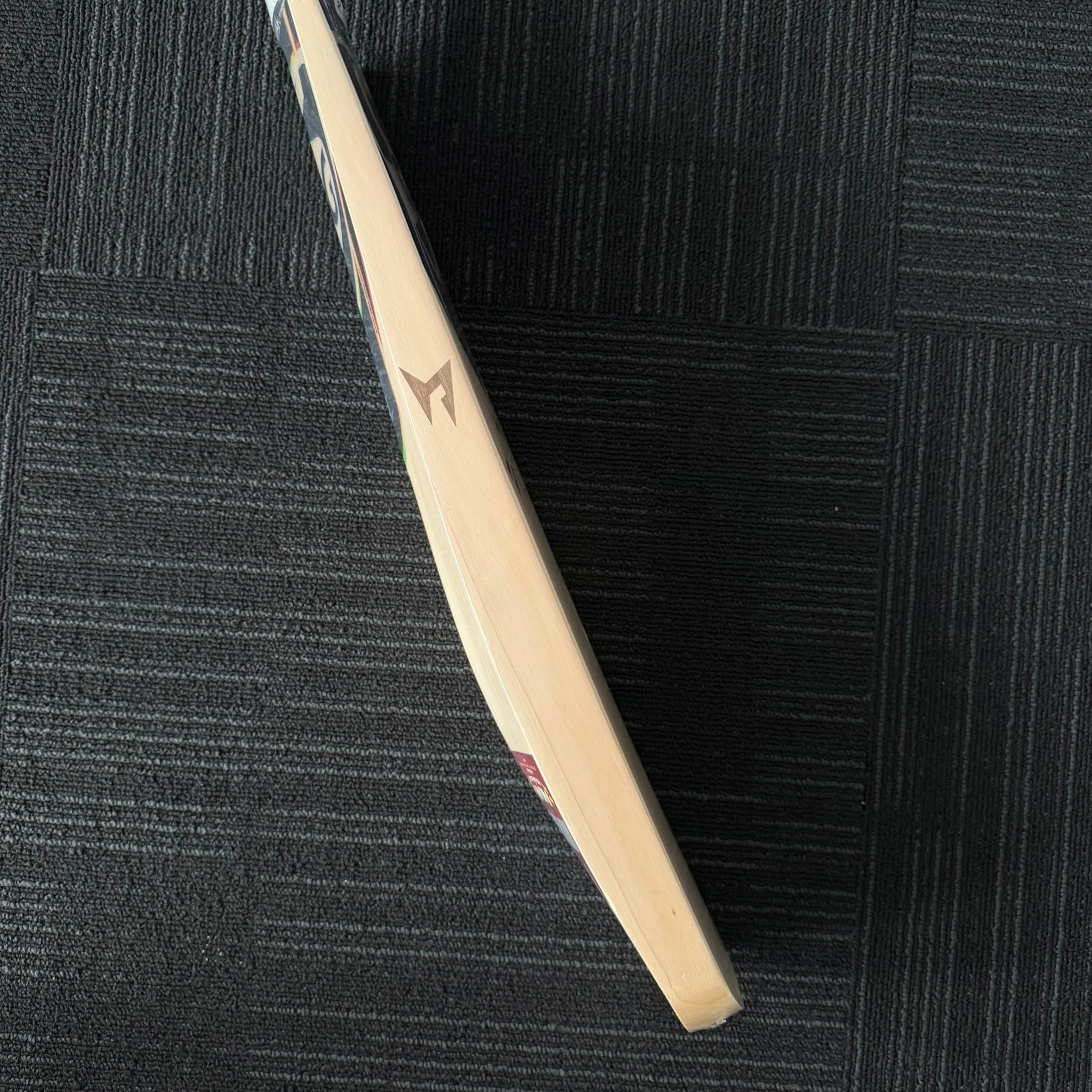 SG HP 33 Player Grade English Willow Cricket Bat 2026 IPL edition - Image 3