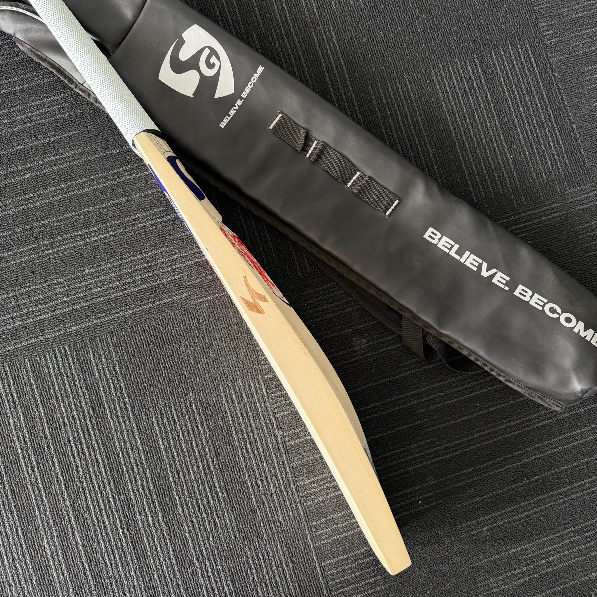SG KLR 1 (KL Rahul) Players Grade 2026 English Willow Cricket Bat - Image 4