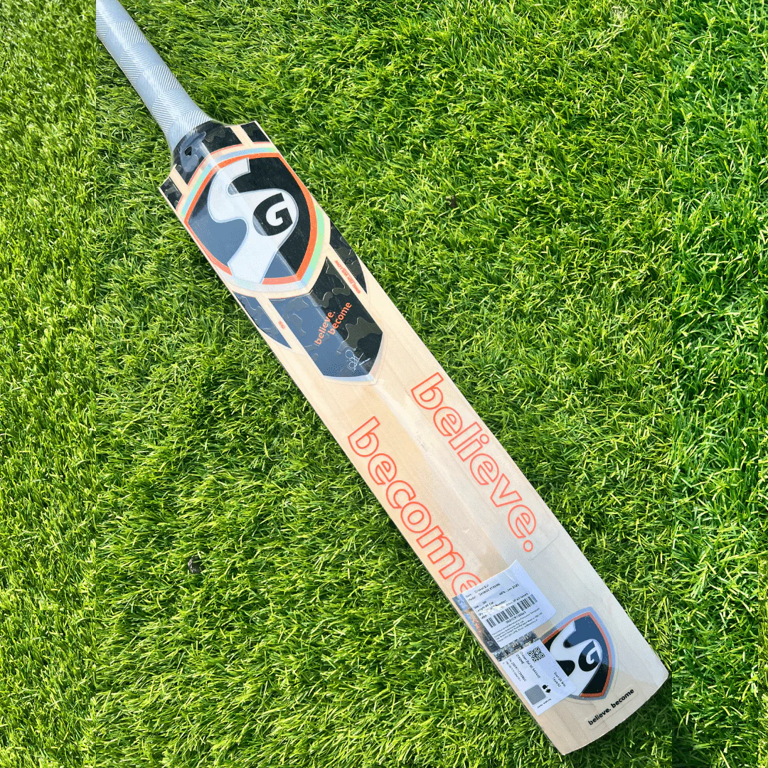 SG Savage Xtreme Finest English Willow Cricket Bat 2025 Edition - SH - Image 4
