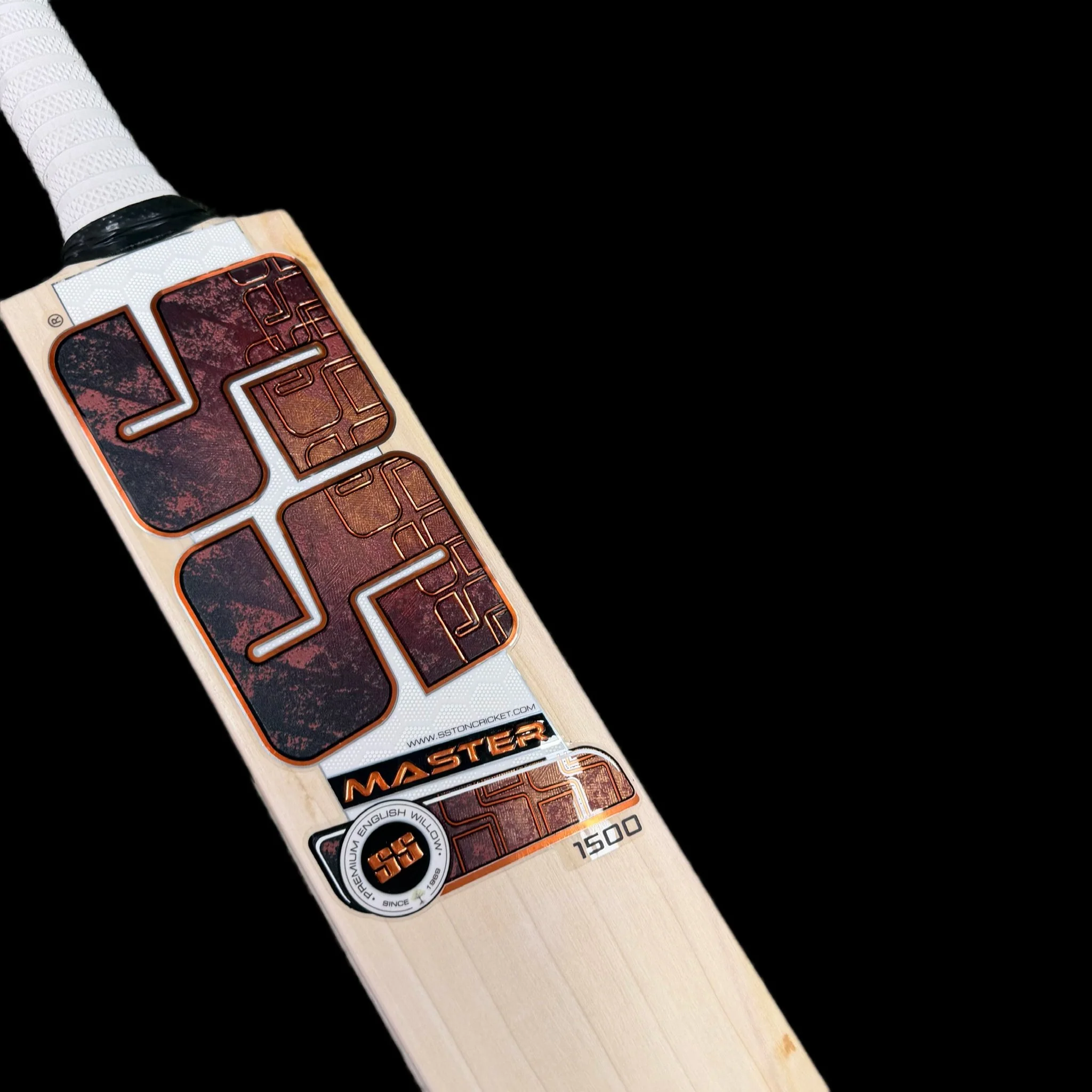 SS Master 1500 English Willow Cricket Bat – Grade 3 Short Handle