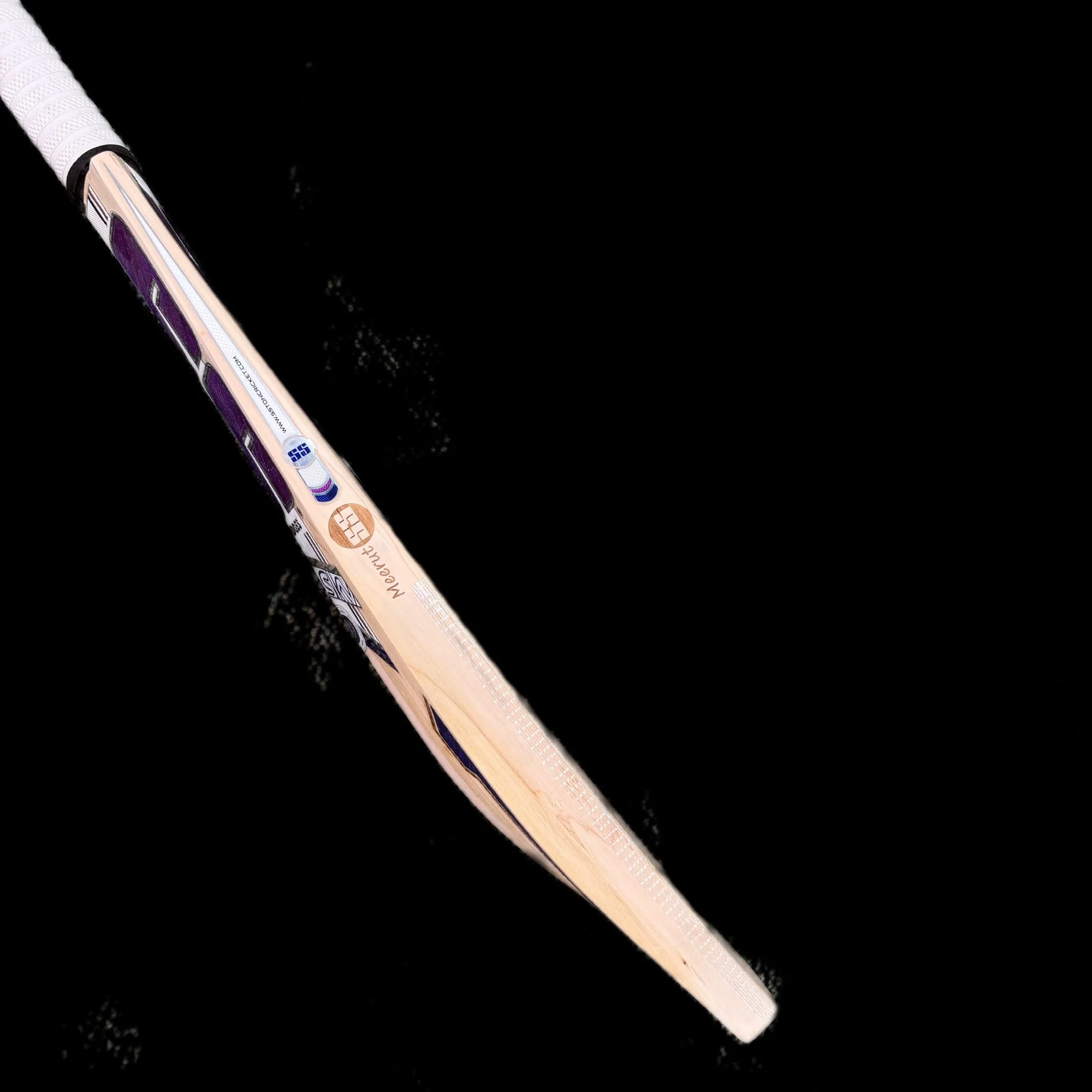 SS SKY Fire Junior Cricket Bat - Image 3
