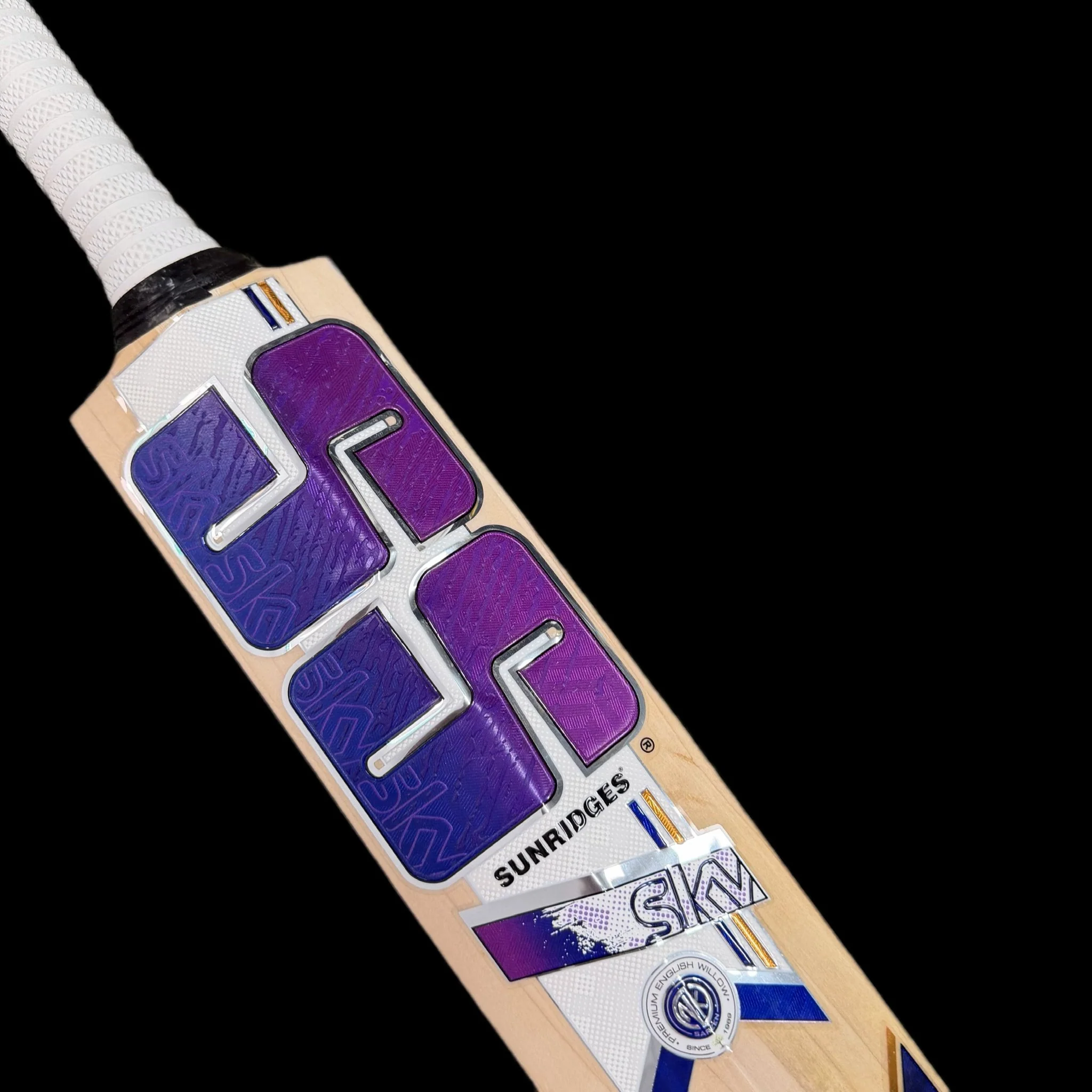 SS SKY Fire Junior Cricket Bat - Image 4