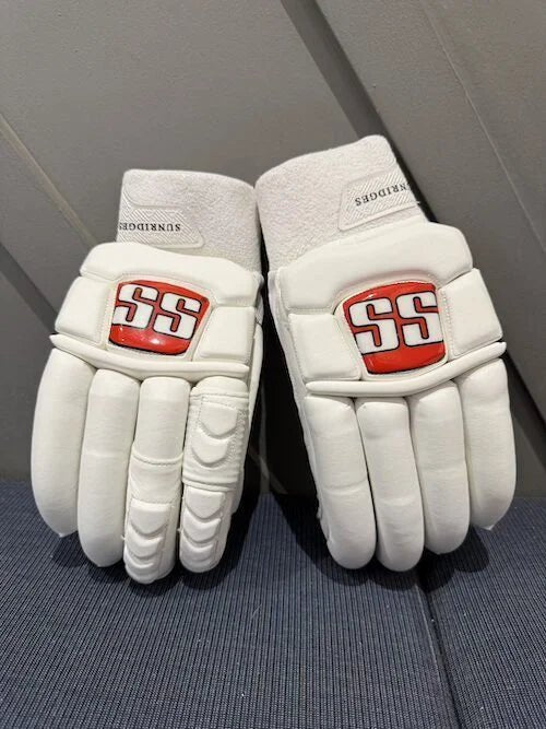 SS ALL WHITE PLAYERS BATTING GLOVES - SENIORS